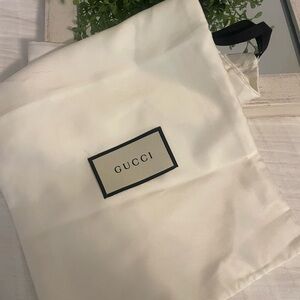 Gucci Ivory Shoe dust Bag with drawstring